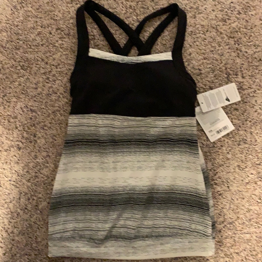 Athleta tank - new with tags with built in bra.